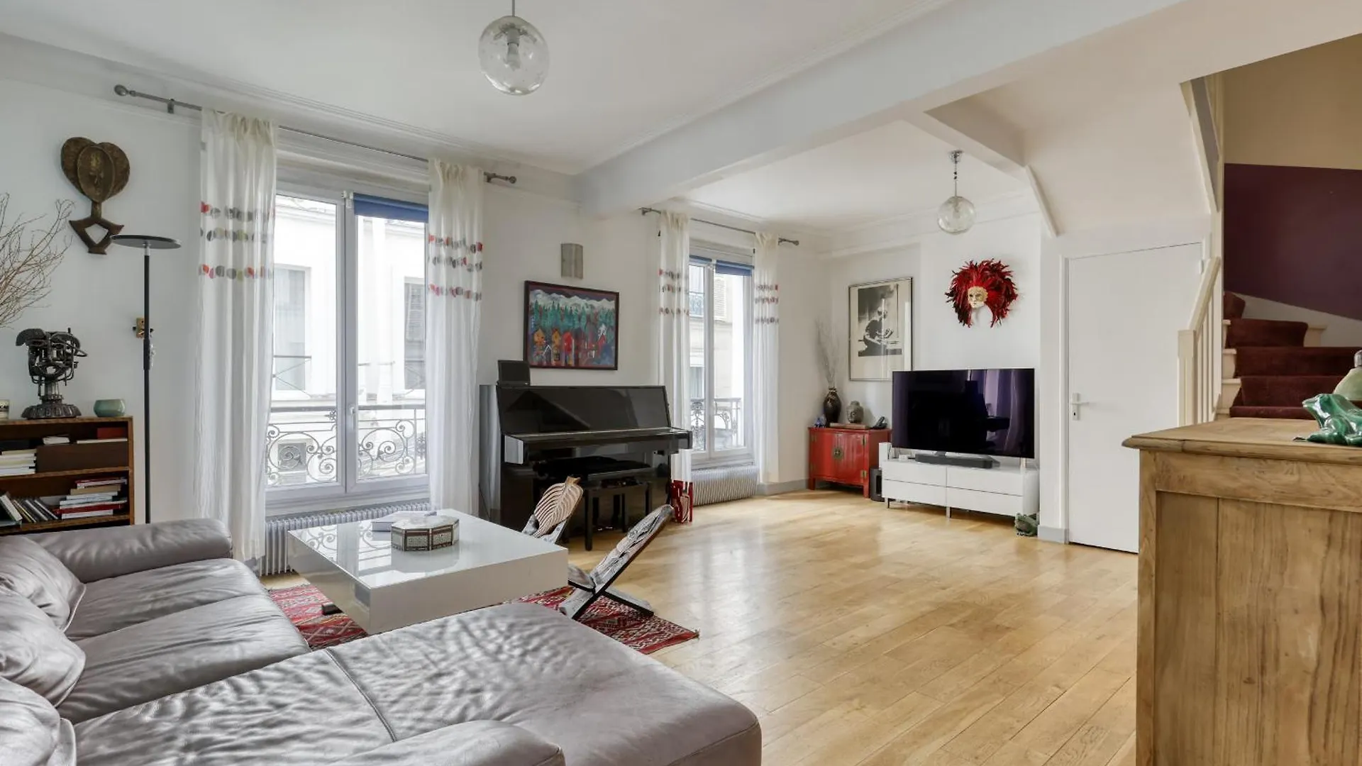 Large Duplex Flat In A Courtyard - Trendy Paris 10 location