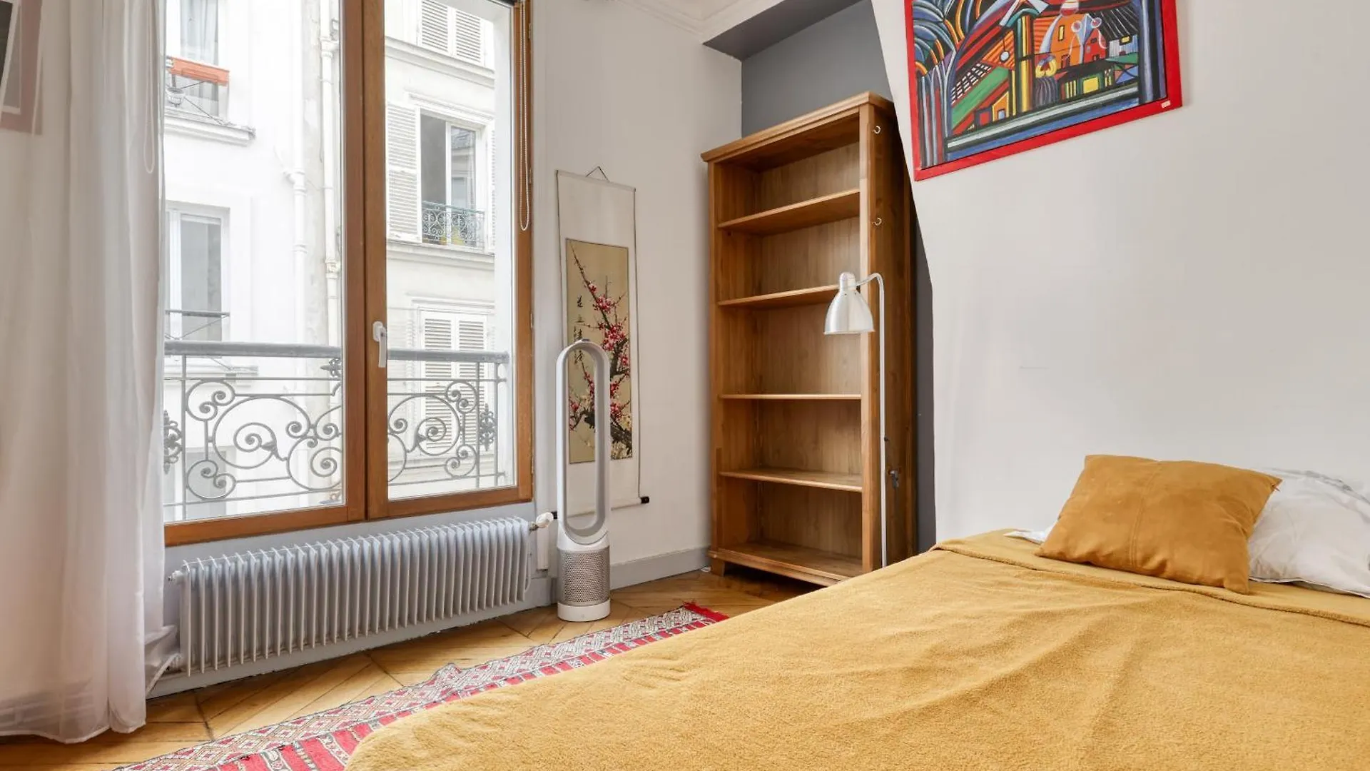 Large Duplex Flat In A Courtyard - Trendy Paris 10 Apartment